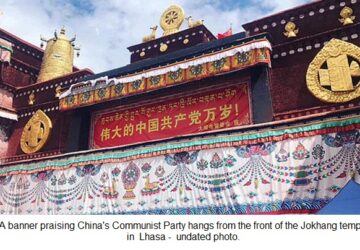Tibetan Buddhist school requires students to obey Communist Party